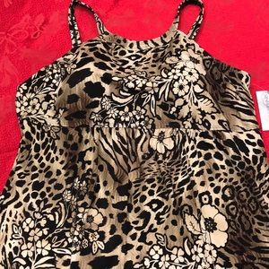 Catherines swim suit top - 24W - NWT